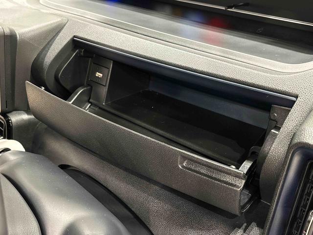 タントカスタムＲＳＬＥＤオートライト　パワースライドドアウェルカムオープン機能　オート電動格納式ドアミラー　助手席ロングスライド　助手席イージークローザー　アルミホイール　キーフリーシステム（広島県）の中古車