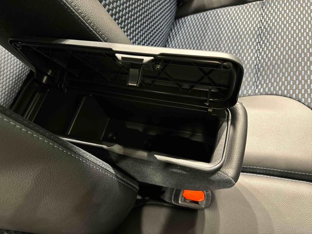 タントカスタムＲＳＬＥＤオートライト　パワースライドドアウェルカムオープン機能　オート電動格納式ドアミラー　助手席ロングスライド　助手席イージークローザー　アルミホイール　キーフリーシステム（広島県）の中古車