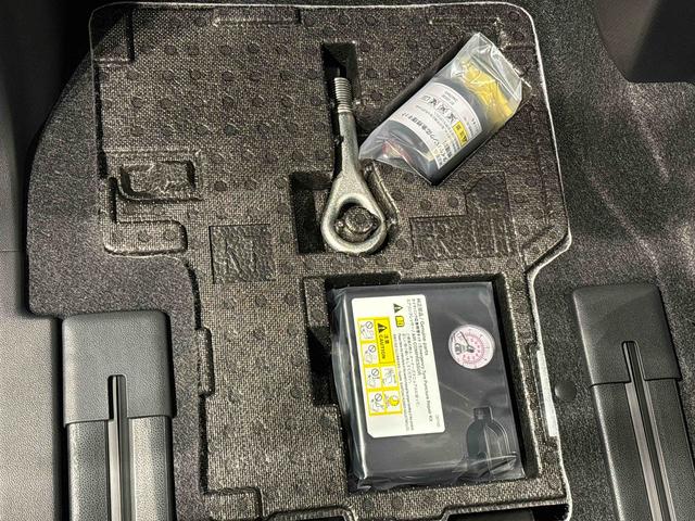 タントカスタムＲＳＬＥＤオートライト　パワースライドドアウェルカムオープン機能　オート電動格納式ドアミラー　助手席ロングスライド　助手席イージークローザー　アルミホイール　キーフリーシステム（広島県）の中古車