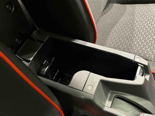 ロッキーG ナビ パノラマバックカメラ ETC ドライブレコーダーLEDヘッドランプ・フォグランプ 全車速追従機能付アダプティブクルーズコントロール レーンキープコントロール 17インチアルミホイル シートヒーター プッシュボタンスタート ブラインドスポットモニター(広島県)の中古車