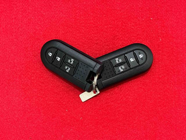 ムーヴキャンバスＧメイクアップリミテッド　ＳＡIIIＬＥＤヘッドランプ・フォグランプ　置き楽ボックス　オートライト　プッシュボタンスタート　セキュリティアラーム　パノラマモニター対応カメラ　両側パワースライドドア（広島県）の中古車