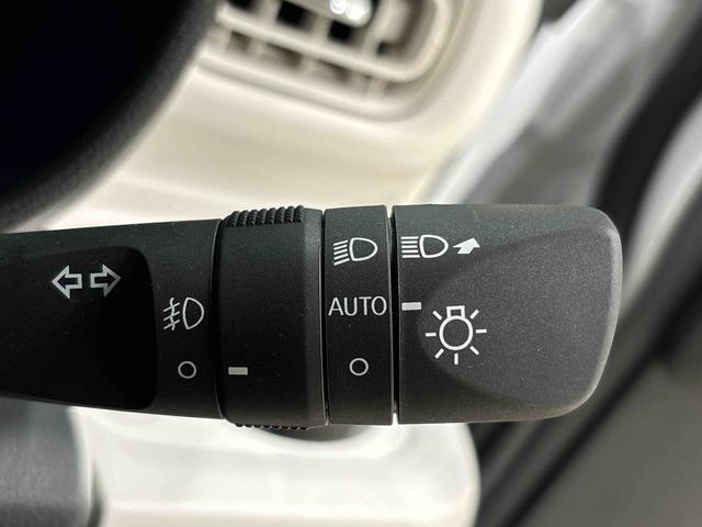 ムーヴキャンバスストライプスＧ　ナビゲーション　シートヒーターＬＥＤオートライト・フォグランプ　電動パーキングブレーキ　プッシュボタンスタート　セキュリティアラーム　バックカメラ　両側パワースライドドアウエルカムオープン機能　オート電動格納式ドアミラー（広島県）の中古車