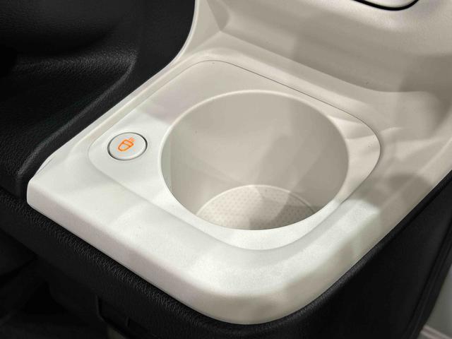 ムーヴキャンバスストライプスＧ　ナビゲーション　シートヒーターＬＥＤオートライト・フォグランプ　電動パーキングブレーキ　プッシュボタンスタート　セキュリティアラーム　バックカメラ　両側パワースライドドアウエルカムオープン機能　オート電動格納式ドアミラー（広島県）の中古車