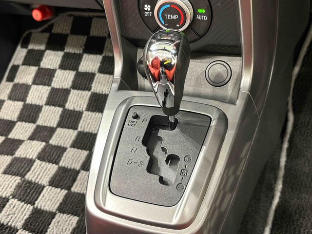 コペンセロ電動開閉式ルーフ LEDヘッドランプ ハロゲンフォグランプ 16インチタイヤ&アルミホイール プッシュボタンスタート セキュリティアラーム スタビライザー(フロント・リヤ)(広島県)の中古車