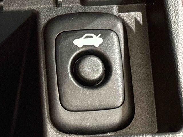 コペンセロ電動開閉式ルーフ LEDヘッドランプ ハロゲンフォグランプ 16インチタイヤ&アルミホイール プッシュボタンスタート セキュリティアラーム スタビライザー(フロント・リヤ)(広島県)の中古車