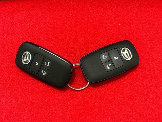 タントファンクロス　バックカメラ　電動パーキングブレーキ純正ナビ装着用アップグレードパック　電動パーキングブレーキ　オートブレーキホールド機能　リヤヒーターダクト　３６０°スーパーＵＶ＆ＩＲカットガラス　チルトステアリング　運転席シートリフター　キーフリー（広島県）の中古車