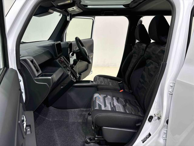 タフトGターボ ダーククロムベンチャー 2WD CVT車LEDヘッドランプ&フォグランプ キーフリーシステム キーフリーシステム連動式電動格納ドアミラー 運転席・助手席シートヒーター バックカメラ スカイフィールトップ アダプティブクルーズコントロール(広島県)の中古車