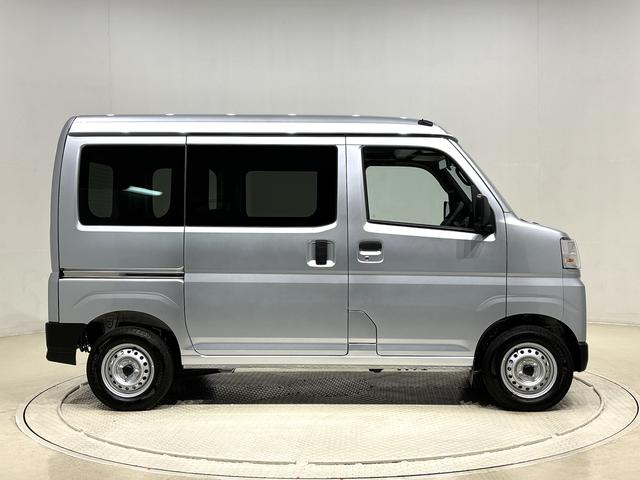 ハイゼットカーゴDX 4WD オートライトハロゲンヘッドランプ コーナーセンサー オーバーヘッドシェルフ フロントドアパワーウインドウ キーレスエントリー AM/FMラジオ マニュアルエアコン スチールホイール(広島県)の中古車