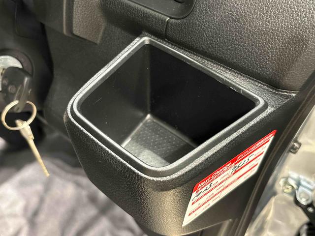 ハイゼットカーゴDX 4WD オートライトハロゲンヘッドランプ コーナーセンサー オーバーヘッドシェルフ フロントドアパワーウインドウ キーレスエントリー AM/FMラジオ マニュアルエアコン スチールホイール(広島県)の中古車