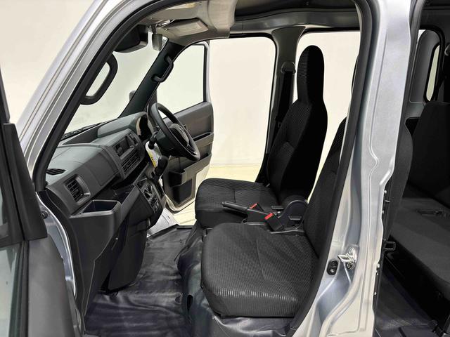 ハイゼットカーゴDX 4WD オートライトハロゲンヘッドランプ コーナーセンサー オーバーヘッドシェルフ フロントドアパワーウインドウ キーレスエントリー AM/FMラジオ マニュアルエアコン スチールホイール(広島県)の中古車