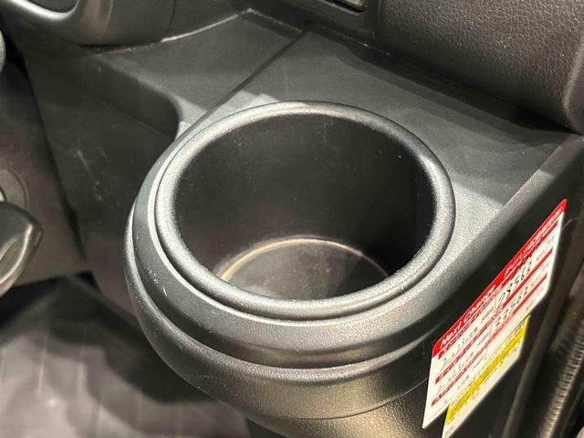 ハイゼットカーゴＤＸ　２ＷＤ　４ＡＴ車　ＣＤステレオ　バイザー付きマニュアルエアコン　アイドリングストップ　オートライト　前席パワーウィンドウ　チケットホルダー付きサンバイザー　トップシェイドガラス　ハロゲンヘッドライト　純正スチールホイール　キーレスエントリー（広島県）の中古車