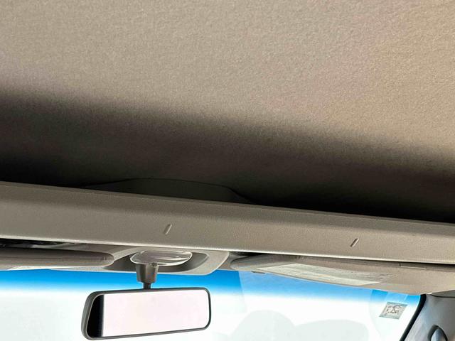 ハイゼットカーゴＤＸ　２ＷＤ　４ＡＴ車　ＣＤステレオ　バイザー付きマニュアルエアコン　アイドリングストップ　オートライト　前席パワーウィンドウ　チケットホルダー付きサンバイザー　トップシェイドガラス　ハロゲンヘッドライト　純正スチールホイール　キーレスエントリー（広島県）の中古車