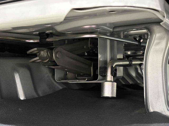 ハイゼットカーゴＤＸ　２ＷＤ　４ＡＴ車　ＣＤステレオ　バイザー付きマニュアルエアコン　アイドリングストップ　オートライト　前席パワーウィンドウ　チケットホルダー付きサンバイザー　トップシェイドガラス　ハロゲンヘッドライト　純正スチールホイール　キーレスエントリー（広島県）の中古車