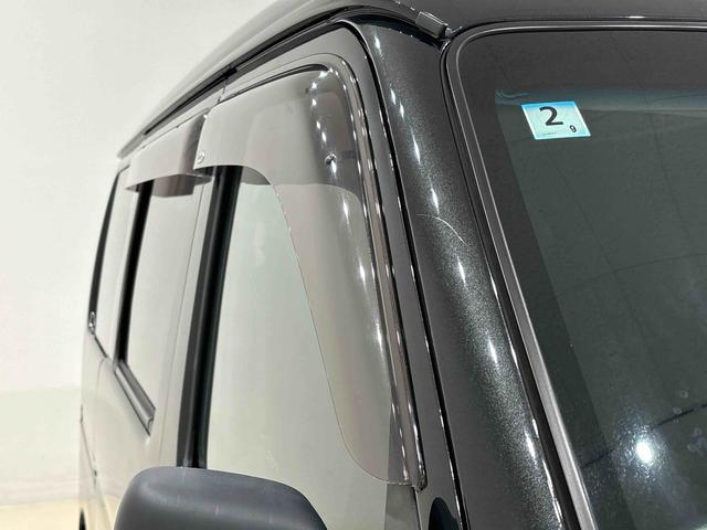 ハイゼットカーゴＤＸ　２ＷＤ　４ＡＴ車　ＣＤステレオ　バイザー付きマニュアルエアコン　アイドリングストップ　オートライト　前席パワーウィンドウ　チケットホルダー付きサンバイザー　トップシェイドガラス　ハロゲンヘッドライト　純正スチールホイール　キーレスエントリー（広島県）の中古車