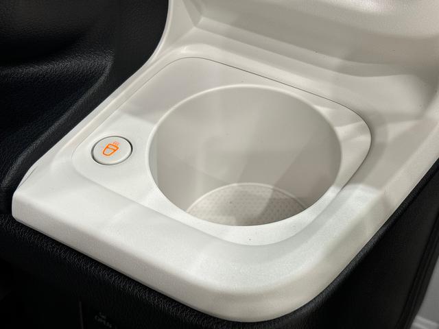 ムーヴキャンバスストライプスG バックモニター対応 電動パーキングブレーキLEDオートライト・フォグランプ 電動パーキングブレーキ プッシュボタンスタート セキュリティアラーム バックカメラ 両側パワースライドドアウエルカムオープン機能 オート電動格納式ドアミラー(広島県)の中古車