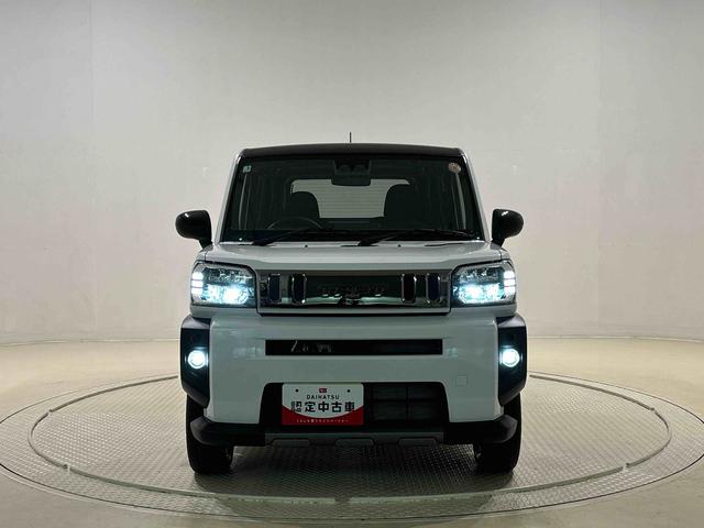 タフトＧターボ　ダーククロムベンチャースカイフィールトップ　　ダークメッキパック　シルバーアンダーガーニッシュ　インテリアアクセント　ＬＥＤオートハイビーム＆フォグランプ　電動パーキングブレーキ　バックカメラ　アルミホイール（広島県）の中古車