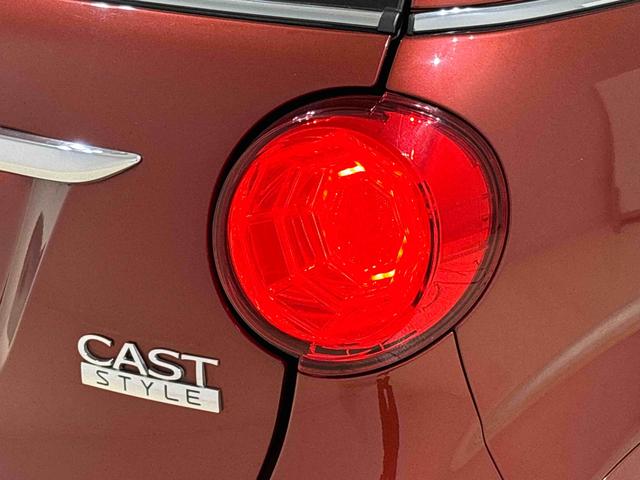 キャストスタイルＧ　リミテッド　ＳＡIIIパノラマモニター対応カメラ　運転席・助手席シートヒーター　ＬＥＤヘッドランプ・フォグランプ　アルミホイール　オートライト　プッシュボタンスタート　セキュリティアラーム（広島県）の中古車
