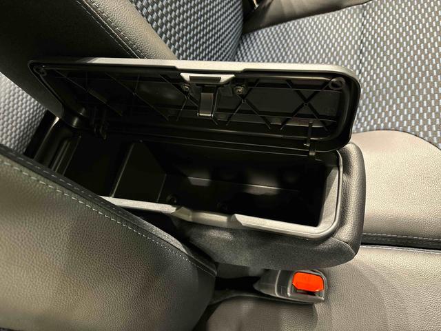 タントカスタムX LEDオートライト キーフリーシステムLEDフォグランプ パワースライドドアウェルカムオープン機能 オート電動格納式ドアミラー 助手席ロングスライド 助手席イージークローザー 運転席助手席シートヒーター アルミホイール バックカメラ(広島県)の中古車