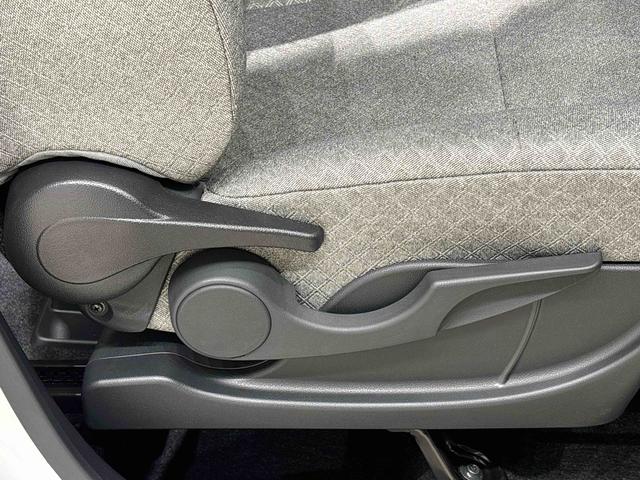 タントＸ　バックモニター対応カメラ　シートヒーターＬＥＤオートライト　電動パーキングブレーキ　運転席助手席シートヒーター　アルミホイール　キーフリーシステム　　オート電動格納式ドアミラー（広島県）の中古車