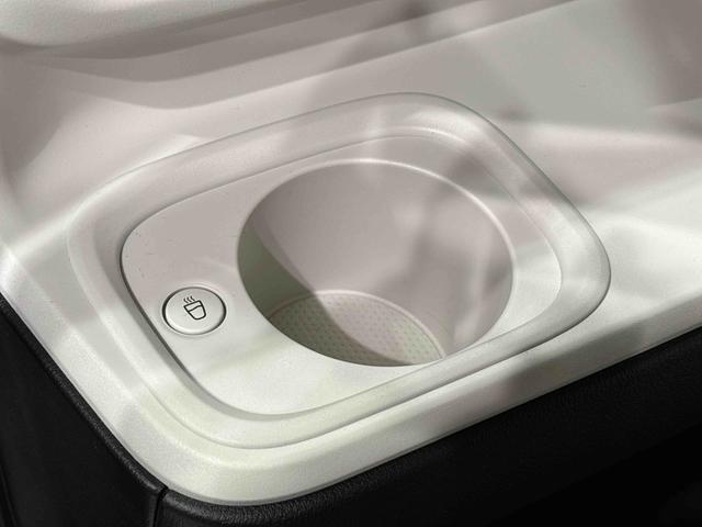 ムーヴキャンバスストライプスＧ　キーフリーシステム　ステアリングスイッチＬＥＤオートライト・フォグランプ　電動パーキングブレーキ　プッシュボタンスタート　セキュリティアラーム　バックカメラ　両側パワースライドドアウエルカムオープン機能　オート電動格納式ドアミラー（広島県）の中古車