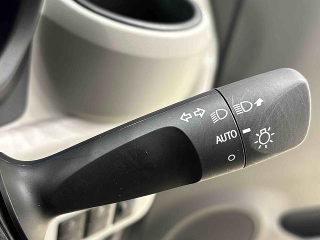 ミライースX SAIIILEDヘッドランプ セキュリティアラーム コーナーセンサー 14インチフルホイールキャップ キーレスエントリー 電動格納式ドアミラー ショツピングフック マニュアルエアコン(広島県)の中古車