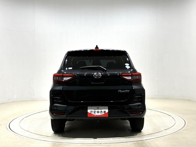 ロッキープレミアム　ナビ　パノラマモニター　ＥＴＣ　ドラレコＬＥＤヘッドランプ・フォグランプ　全車速追従機能付アダプティブクルーズコントロール　レーンキープコントロール　ブラインドスポットモニター　１７インチアルミホイール　シートヒーター（広島県）の中古車