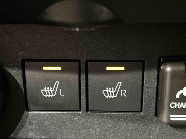 ロッキープレミアム　ナビ　パノラマモニター　ＥＴＣ　ドラレコＬＥＤヘッドランプ・フォグランプ　全車速追従機能付アダプティブクルーズコントロール　レーンキープコントロール　ブラインドスポットモニター　１７インチアルミホイール　シートヒーター（広島県）の中古車