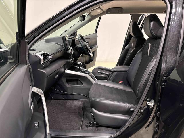 ロッキープレミアム　ナビ　パノラマモニター　ＥＴＣ　ドラレコＬＥＤヘッドランプ・フォグランプ　全車速追従機能付アダプティブクルーズコントロール　レーンキープコントロール　ブラインドスポットモニター　１７インチアルミホイール　シートヒーター（広島県）の中古車