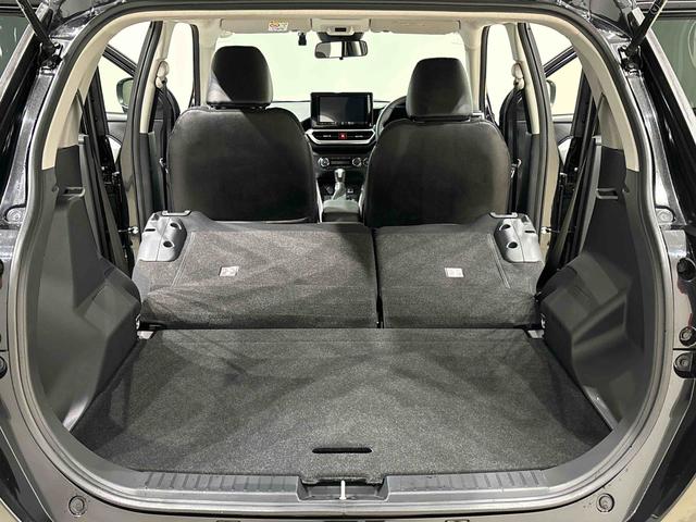 ロッキープレミアム　ナビ　パノラマモニター　ＥＴＣ　ドラレコＬＥＤヘッドランプ・フォグランプ　全車速追従機能付アダプティブクルーズコントロール　レーンキープコントロール　ブラインドスポットモニター　１７インチアルミホイール　シートヒーター（広島県）の中古車