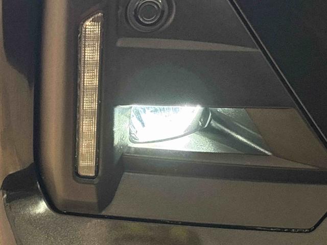 ロッキープレミアム　ナビ　パノラマモニター　ＥＴＣ　ドラレコＬＥＤヘッドランプ・フォグランプ　全車速追従機能付アダプティブクルーズコントロール　レーンキープコントロール　ブラインドスポットモニター　１７インチアルミホイール　シートヒーター（広島県）の中古車