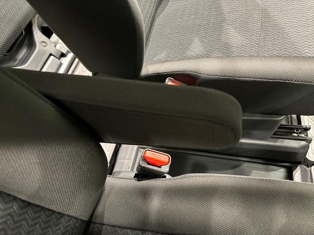 トールカスタムＧ　ターボ　ナビ　バックカメラ　ＥＴＣＬＥＤヘッドランプ・フォグランプ　　アルミホイール　オートライト　プッシュボタンスタート　クルーズコントロール　　コーナーセンサー　パワースライドドア　キーフリーシステム　電動パーキングブレーキ（広島県）の中古車