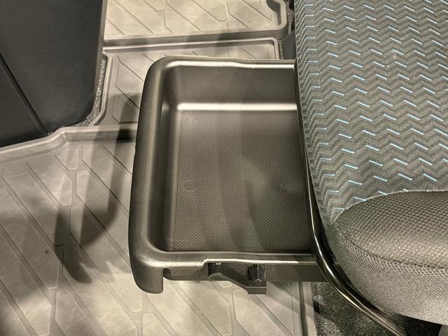 トールカスタムＧ　ターボ　ナビ　バックカメラ　ＥＴＣＬＥＤヘッドランプ・フォグランプ　　アルミホイール　オートライト　プッシュボタンスタート　クルーズコントロール　　コーナーセンサー　パワースライドドア　キーフリーシステム　電動パーキングブレーキ（広島県）の中古車