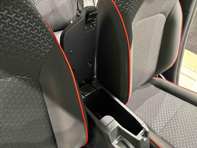 ロッキーＧ　ナビ　パノラマ　ＥＴＣ　ドラレコＬＥＤヘッドランプ・フォグランプ　全車速追従機能付アダプティブクルーズコントロール　レーンキープコントロール　１７インチアルミホイール　シートヒーター　プッシュボタンスタート（広島県）の中古車