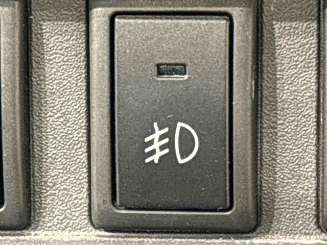 キャリイトラックＫＸ　ＡＭ／ＦＭラジオ　ＣＤチューナー　４ＷＤハロゲンヘッドライト　マニュアルエアコン　パワーウィンドウスイッチ　ヘッドライトマニュアルレベリング　キーレスエントリー（広島県）の中古車