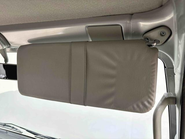 キャリイトラックＫＸ　ＡＭ／ＦＭラジオ　ＣＤチューナー　４ＷＤハロゲンヘッドライト　マニュアルエアコン　パワーウィンドウスイッチ　ヘッドライトマニュアルレベリング　キーレスエントリー（広島県）の中古車