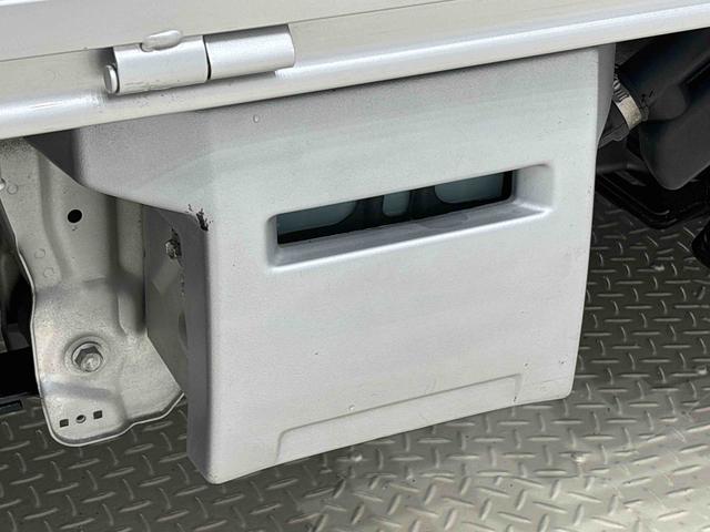 キャリイトラックＫＸ　ＡＭ／ＦＭラジオ　ＣＤチューナー　４ＷＤハロゲンヘッドライト　マニュアルエアコン　パワーウィンドウスイッチ　ヘッドライトマニュアルレベリング　キーレスエントリー（広島県）の中古車