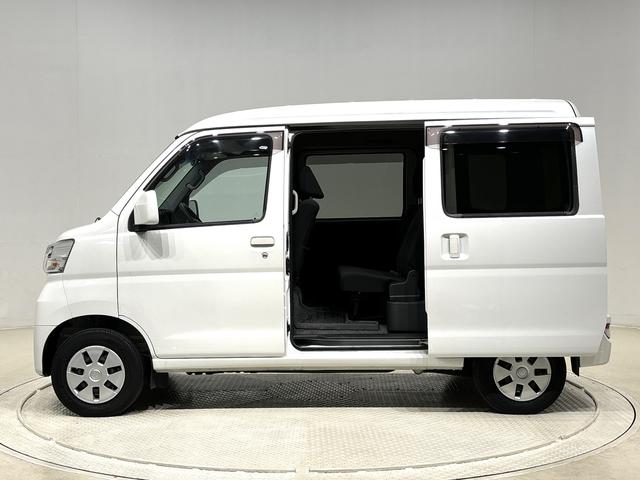 ハイゼットカーゴクルーズSAIII 2WD MT仕様 CD/ラジオチューナーLEDヘッドランプ 電動格納式カラードドアミラー トップシェイドガラス 荷室LEDランプ 12インチフルホイールキャップ コーナーセンサー キーレスエントリー(広島県)の中古車