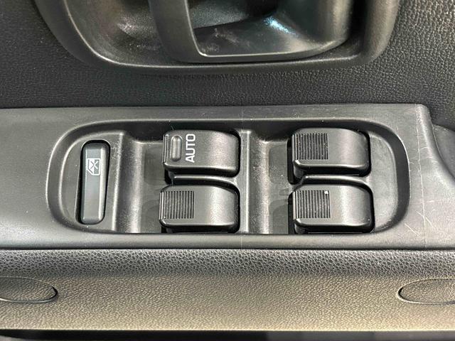 ハイゼットカーゴクルーズSAIII 2WD MT仕様 CD/ラジオチューナーLEDヘッドランプ 電動格納式カラードドアミラー トップシェイドガラス 荷室LEDランプ 12インチフルホイールキャップ コーナーセンサー キーレスエントリー(広島県)の中古車