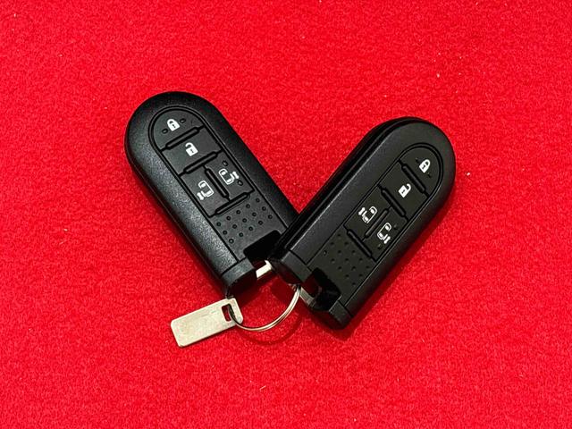 ムーヴキャンバスＸメイクアップリミテッド　ＳＡIIIハロゲンライト　ＬＥＤフォグランプ　オートライト　プッシュボタンスタート　セキュリティアラーム　パノラマモニター対応カメラ　両側パワースライドドア　７インチナビ　パノラマモニター　ドライブレコーダ（広島県）の中古車