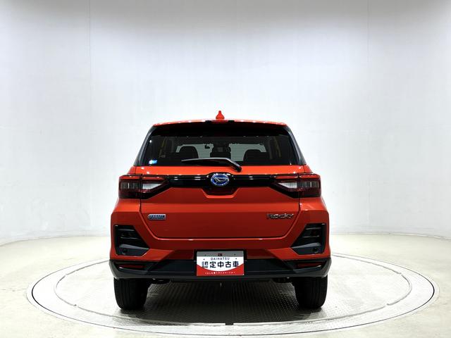 ロッキープレミアムＧ　ＨＥＶ　ナビ　ＥＴＣ車載器　ドライブレコーダーＬＥＤヘッドランプ・フォグランプ　全車速追従機能付アダプティブクルーズコントロール　レーンキープコントロール　ブラインドスポットモニター　１７インチアルミホイール　シートヒーター（広島県）の中古車