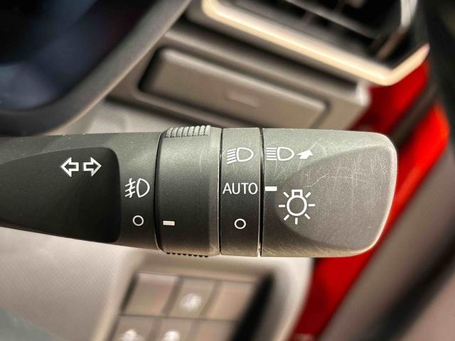 ロッキープレミアムＧ　ＨＥＶ　ナビ　ＥＴＣ車載器　ドライブレコーダーＬＥＤヘッドランプ・フォグランプ　全車速追従機能付アダプティブクルーズコントロール　レーンキープコントロール　ブラインドスポットモニター　１７インチアルミホイール　シートヒーター（広島県）の中古車