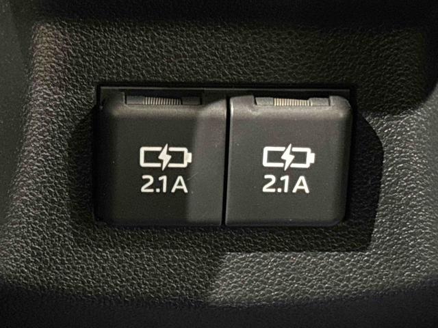 ロッキープレミアムＧ　ＨＥＶ　ナビ　ＥＴＣ車載器　ドライブレコーダーＬＥＤヘッドランプ・フォグランプ　全車速追従機能付アダプティブクルーズコントロール　レーンキープコントロール　ブラインドスポットモニター　１７インチアルミホイール　シートヒーター（広島県）の中古車