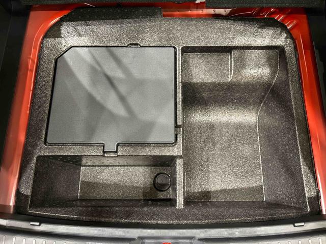 ロッキープレミアムＧ　ＨＥＶ　ナビ　ＥＴＣ車載器　ドライブレコーダーＬＥＤヘッドランプ・フォグランプ　全車速追従機能付アダプティブクルーズコントロール　レーンキープコントロール　ブラインドスポットモニター　１７インチアルミホイール　シートヒーター（広島県）の中古車