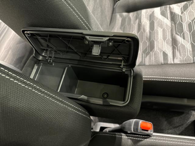 タフトＧ　クロムベンチャー　カーナビ　バックカメラ　ＥＴＣ車載器付スカイフィールトップ　クロムパック　メッキパック　シルバーアンダーガーニッシュ　インテリアアクセント　ＬＥＤオートライト＆フォグランプ　電動パーキングブレーキ　バックカメラ　アルミホイール（広島県）の中古車