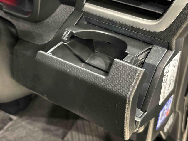 トールカスタムＧ　バックモニター対応　電動パーキングブレーキＬＥＤヘッドランプ・フォグランプ　　１４インチアルミホイール　オートライト　プッシュボタンスタート　クルーズコントロール　　コーナーセンサー　パワースライドドア　キーフリーシステム（広島県）の中古車