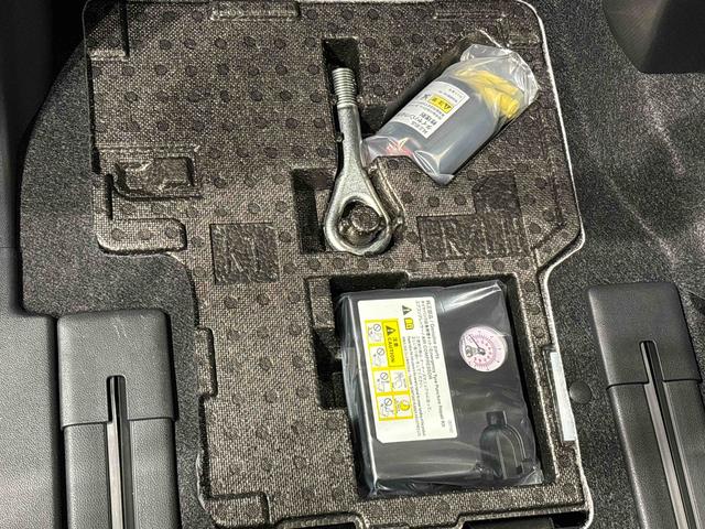 タントＸＬＥＤオートライト　片側パワースライドドアウェルカムオープン機能　電動パーキングブレーキ　運転席助手席シートヒーター　キーフリーシステム　　オート電動格納式ドアミラー（広島県）の中古車