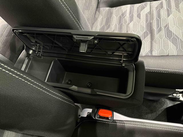 タフトＧ　クロムベンチャースカイフィールトップ　クロムパック　メッキパック　シルバーアンダーガーニッシュ　ＬＥＤオートライト＆フォグランプ　電動パーキングブレーキ　バックカメラ　１５インチアルミホイール（広島県）の中古車