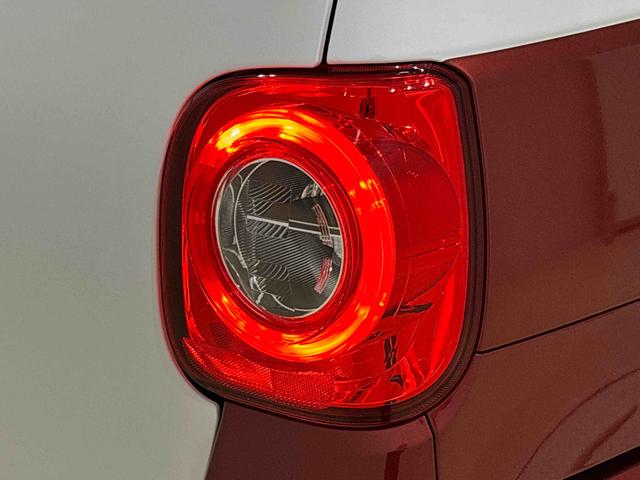 ムーヴキャンバスストライプスG バックモニター対応カメラ シートヒーターLEDオートライト・フォグランプ 電動パーキングブレーキ プッシュボタンスタート セキュリティアラーム バックカメラ 両側パワースライドドアウエルカムオープン機能 オート電動格納式ドアミラー(広島県)の中古車