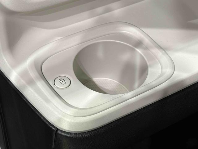 ムーヴキャンバスストライプスＧ　後席両側パワースライドドア　バックモニターＬＥＤオートライト・フォグランプ　電動パーキングブレーキ　プッシュボタンスタート　セキュリティアラーム　バックカメラ　オート電動格納式ドアミラー　運転席・助手席シートヒーター　サイドエアバッグ（広島県）の中古車