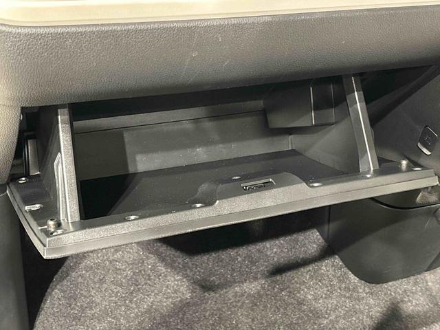 ムーヴキャンバスストライプスＧ　後席両側パワースライドドア　バックモニターＬＥＤオートライト・フォグランプ　電動パーキングブレーキ　プッシュボタンスタート　セキュリティアラーム　バックカメラ　オート電動格納式ドアミラー　運転席・助手席シートヒーター　サイドエアバッグ（広島県）の中古車